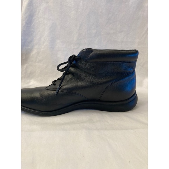 Easy Spirit Esbebop Black Leather Lace Up Ankle Boots Women's Size 8.5M - Picture 4 of 10